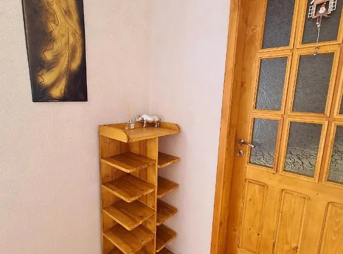 Villa мальовица - *