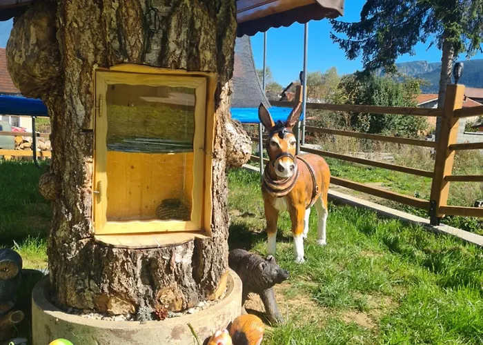 Villa мальовица - *